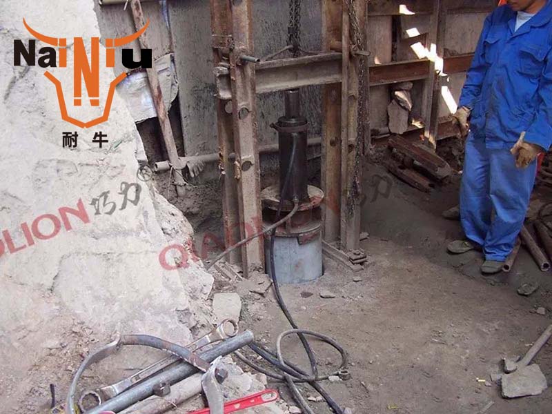 混凝土耐久性指的是什么？？？？？（一）